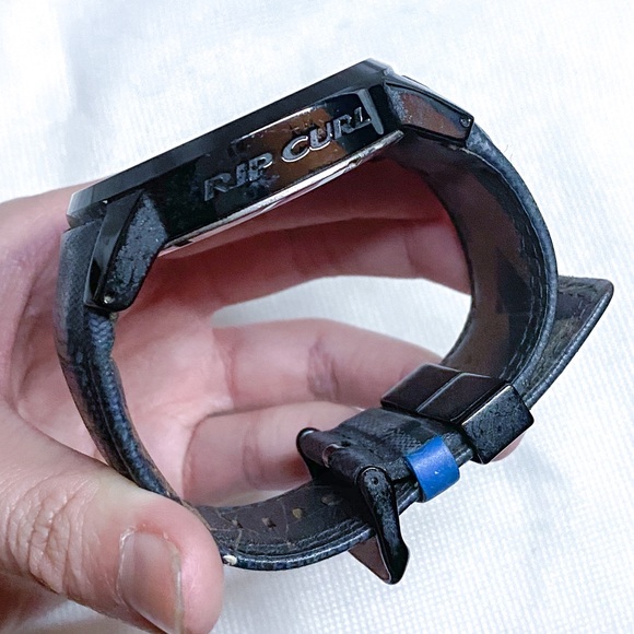 new Rip Curl diver’s watch stainless steel - Picture 4 of 6